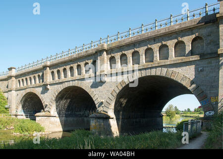 Deutschland, Münsterland, Kreis Coesfeld, Olfen, Dreibogenbrücke Alte Fahrt über die Stever, eine historische, Kanalbrücke ehemal die im Bereich Olfen Banque D'Images