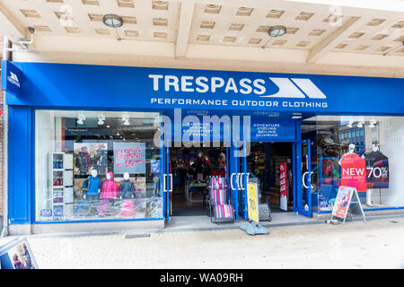 Boutique de vêtements de sport en plein air à Bristol's Shopping Quarter, Broadmead, Bristol City Centre, Angleterre, Royaume-Uni Banque D'Images