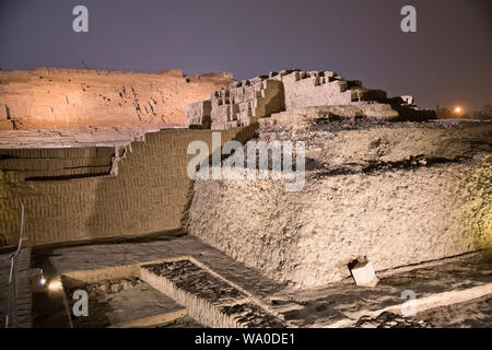 Huaca Huallamarca,Pyramides,Motifs de cérémonie,Inhumations,Lima, Pérou, Amérique du Sud Banque D'Images