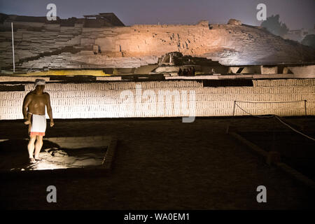 Huaca Huallamarca,Pyramides,Motifs de cérémonie,Inhumations,Lima, Pérou, Amérique du Sud Banque D'Images