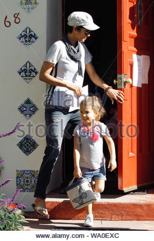 Halle Berry, sa fille Nahla Aubry et Olivier Martinez sont vus en-tête pour le déjeuner à ...