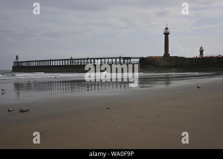 Whitby et c'est sur le port. Banque D'Images