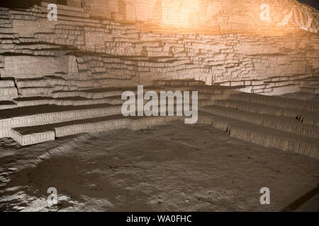 Huaca Huallamarca,Pyramides,Motifs de cérémonie,Inhumations,Lima, Pérou, Amérique du Sud Banque D'Images