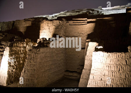 Huaca Huallamarca,Pyramides,Motifs de cérémonie,Inhumations,Lima, Pérou, Amérique du Sud Banque D'Images