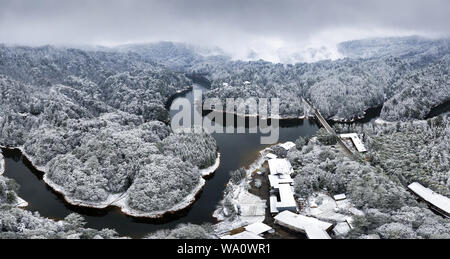 Tout autour de la neige en montagne à Chongqing Banque D'Images