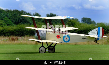 Le Sopwith Triplane était un avion de chasse monoplace conçu et fabriqué par le Sopwith Aviation Company pendant la Première Guerre mondiale. Banque D'Images