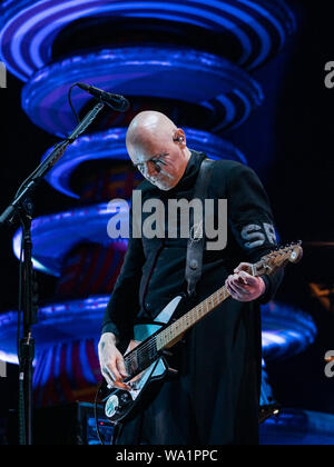 Alges, PORTUGAL : Smashing Pumpkins en live sur la 3e et dernière journée de festival NOS vivants en Alges, Samedi, Juillet 13, 2019. Avec : Billy Corgan Où : Lisboa, Portugal Quand : 13 Jul 2019 Crédit : Rui M Leal/WENN.com Banque D'Images