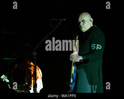 Alges, PORTUGAL : Smashing Pumpkins en live sur la 3e et dernière journée de festival NOS vivants en Alges, Samedi, Juillet 13, 2019. Avec : Billy Corgan Où : Lisboa, Portugal Quand : 13 Jul 2019 Crédit : Rui M Leal/WENN.com Banque D'Images