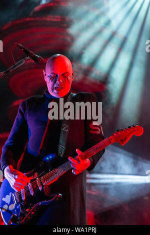 Alges, PORTUGAL : Smashing Pumpkins en live sur la 3e et dernière journée de festival NOS vivants en Alges, Samedi, Juillet 13, 2019. Avec : Billy Corgan Où : Lisboa, Portugal Quand : 13 Jul 2019 Crédit : Rui M Leal/WENN.com Banque D'Images