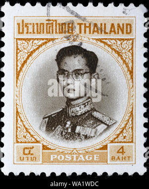 Bhumibol Adulyadej, le Roi Bhumibol le Grand, Rama IX (1927-2016), Roi de Thaïlande, timbre-poste, Thaïlande, 1964 Banque D'Images