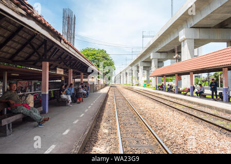 Bangkok - Juillet 11, 2019 : Lak Si gare et piliers de Don Mueang route à péage. Banque D'Images