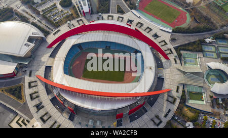 Stade du centre sportif olympique de Nanjing de Nanjing Olympic Sports Center est situé à 159 de la Nanjing hexi nouvelle ville Banque D'Images