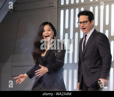 Marie Kelly Tran et JJ Abrams sont interviewés sur "La Guerre des étoiles" de Star Wars Célébration de la montée de Skywalker Banque D'Images