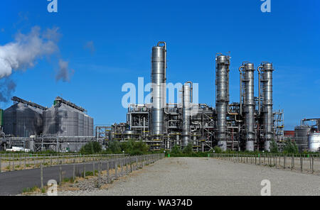 Port de Rotterdam, Pays-Bas - 2019.08.08 : gunvor / kuwait petroleum refinery dans europoort Banque D'Images