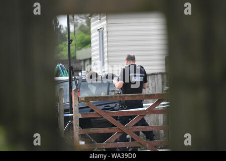 Police à un camping site près de Burghfield commun dans le Berkshire, à la suite du décès de Thames Valley Police officer Pc Andrew Harper, 28 ans, qui est mort à la suite d'un incident grave' à environ 23 h 30 le jeudi à proximité de l'A4 Bath Road, entre lecture et Newbury, au village de Sulhamstead dans le Berkshire. Banque D'Images