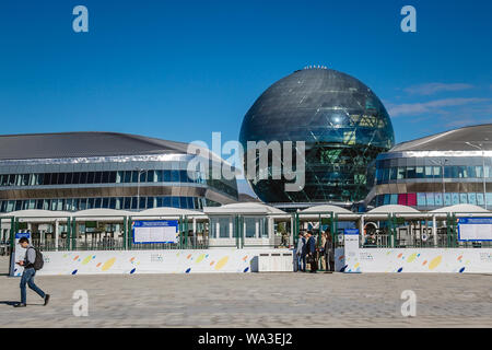 Astana, Kazakhstan - 10 juin 2017 : vue sur le bâtiment de l'exposition Internationale spécialisée "Astana EXPO-2017" Banque D'Images