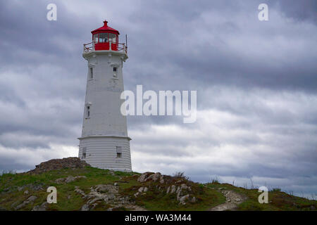 Phare de Louisbourg en Nouvelle-Écosse sur un jour de tempête Banque D'Images