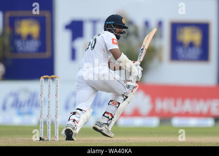 Galle, Sri Lanka. Août 17, 2019. Batteur Sri-Lankais Lahiru Thirimanna jouer a tourné pendant deux jours du premier test match entre le Sri Lanka et la Nouvelle-Zélande au stade international de Galle (photo de Isuru Peiris/Pacific Press) Credit : Pacific Press Agency/Alamy Live News Banque D'Images