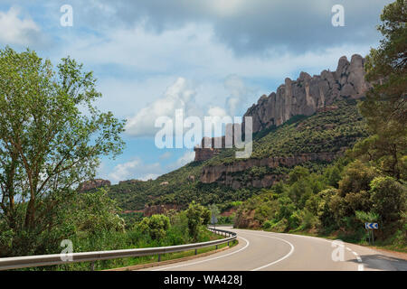 Route dans les montagnes de Montserrat, Espagne Banque D'Images