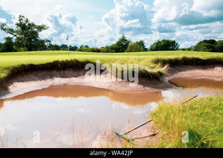 Bunker on golf course Banque D'Images