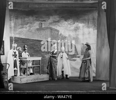 Une production amateur d'Ivanhoé à une maison de pays de travail à Haddo House, en Écosse, en 1892 Banque D'Images