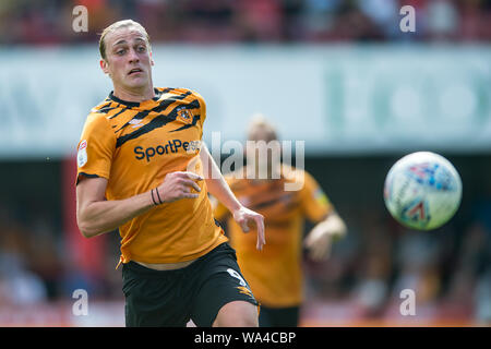 Londres, Royaume-Uni. Août 17, 2019. Tom Eaves de Hull City lors de l'EFL Sky Bet Championship match entre Brentford et ville de coque à Griffin Park, Londres, Angleterre le 17 août 2019. Photo par Salvio Calabrese. Usage éditorial uniquement, licence requise pour un usage commercial. Aucune utilisation de pari, de jeux ou d'un seul club/ligue/dvd publications. Credit : UK Sports Photos Ltd/Alamy Live News Banque D'Images