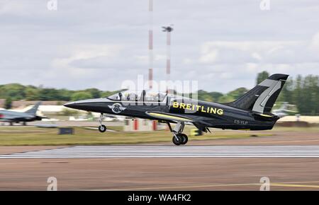 Breitling Jet Team Aero L-39C Albatros à l'atterrissage à l'Royal International Air Tattoo 2019 Banque D'Images