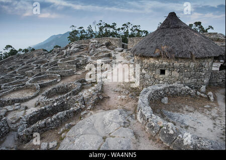 Ancien village celtique célèbre Castro de Santa Tecla en Galice, près de la frontière à Portugel à fleuve Mino Banque D'Images