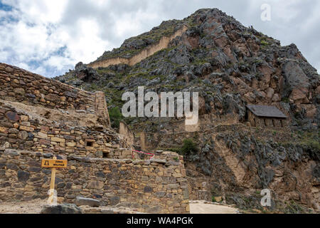 Ruines d'Ollantaytambo : ruines de signification religieuse en grande partie, la dernière et la plus importante des structures défensives de l'époque inca, la Vallée Sacrée des Incas Banque D'Images