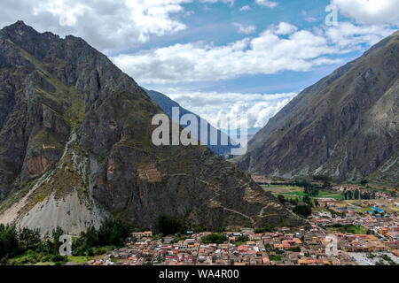 Ruines d'Ollantaytambo : ruines de signification religieuse en grande partie, la dernière et la plus importante des structures défensives de l'époque inca, la Vallée Sacrée des Incas Banque D'Images