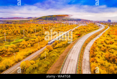 La rivière Root ville de Mongolie intérieure autoroute Banque D'Images