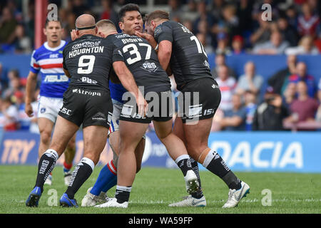 Wakefield, Royaume-Uni, 11 8 2019. 11 août 2019. Fusée Mobile Stadium, Wakefield, Angleterre ; Rugby League Super League Betfred, Wakefield Trinity contre Hull FC ; Adam Tangata se sent la force de la défense FC Hull. Dean Williams/RugbyPixUK Banque D'Images