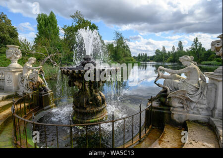 Les jardins italiens de Kensington Gardens - Londres Banque D'Images