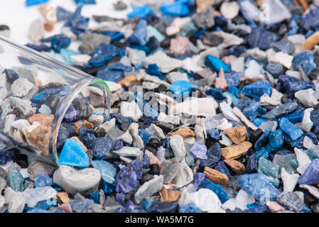 En plastique de couleur de broyats in lab Banque D'Images