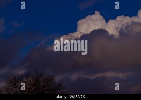 Nuages d'orage sur l'alimentation du Canyon, Texas. Banque D'Images