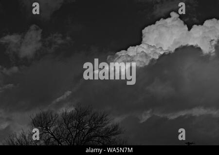 Nuages d'orage sur l'alimentation du Canyon, Texas. Banque D'Images