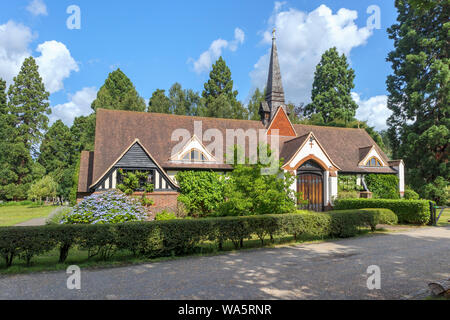L'extérieur de Saint Édouard traditionnelle orthodoxe de culte l'Église et la fraternité, cimetière de Brookwood, un bâtiment historique de style victorien, Woking, Surrey Banque D'Images