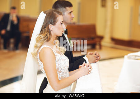 Couple de mariage élégant Banque D'Images