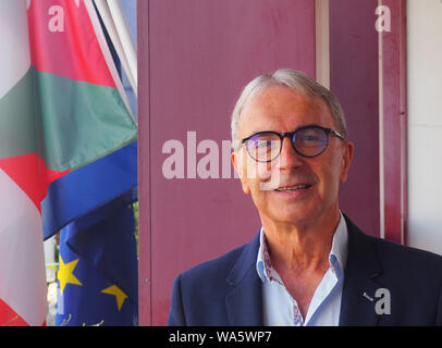 06 août 2019, la France (France), Hendaye : Kotte Ecenarro, maire de la ville. Pendant le sommet du G7 des grandes nations industrielles, la très chic station balnéaire française de Biarritz sera transformée en une zone de haute sécurité. Le sommet du G7 aura lieu du 24 au 26 août. Le sommet 'contre' est de prendre place dans la ville frontière avec l'Espagne. (Au Sommet du G7 "causes des troubles dans le Pays Basque Français') Photo : Christian Böhmer/dpa Banque D'Images