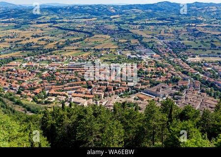 Vue panoramique de Gubbio, en Ombrie, Italie Banque D'Images