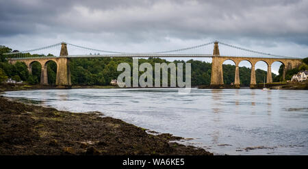 Pont suspendu de Menai, Bangor à Anglesey, vu de l'Est. Banque D'Images