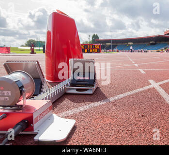 Birmingham, UK. 18 août 2019. Alexander Stadium, Birmingham, West Midlands, England ; Athlétisme Ligue de diamant Grand Prix Muller ; vue générale d'un bloc de départ des sprinters avant la compétition - éditorial uniquement. Credit : Action Plus Sport Images/Alamy Live News Banque D'Images