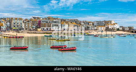 Des vues de la célèbre station balnéaire de St Ives, Cornwall, Angleterre, Royaume-Uni, Europe Banque D'Images