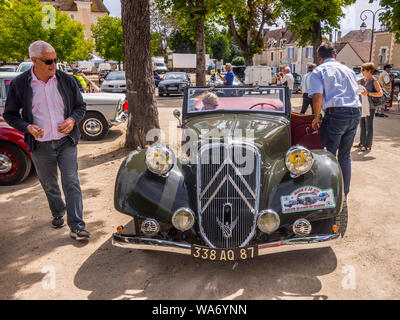 Traction-Avant Citroen 1939 'Big-15' convertible pour rallye automobile - France. Banque D'Images