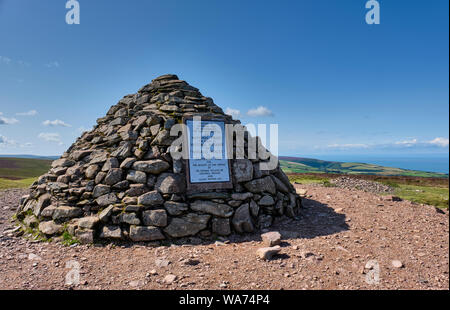 Le cairn au sommet de Dunkery Beacon - le point le plus élevé de Exmoor, entre Wheddon Cross et Porlock, Somerset Banque D'Images