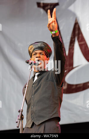 Ska, 2 Ton outfit The Selecter effectuant à WeyFest 2019 Fête de la musique. Banque D'Images