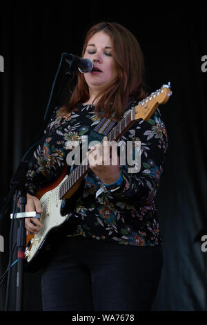 Polly Haynes effectuant à WeyFest Music Festival 2019 Banque D'Images