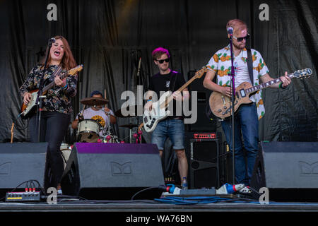 Polly Haynes effectuant à WeyFest Music Festival 2019 Banque D'Images