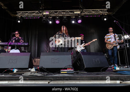 Polly Haynes effectuant à WeyFest Music Festival 2019 Banque D'Images