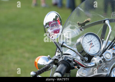 Brentwood Essex Essex 18 août 2019 Culture personnalisé Show, UN SALON DE VOITURES VINTAGE ET UN JUSTE MILIEU DE L'ÉTÉ FÊTE DE LA MI 20E SIÈCLE DE LA CULTURE a tenu à la Brentwood Essex Brentwood Centre Credit Ian Davidson/Alamy Live News Banque D'Images